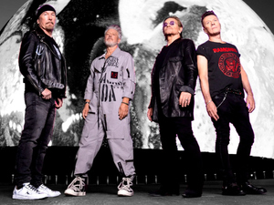 U2 U2